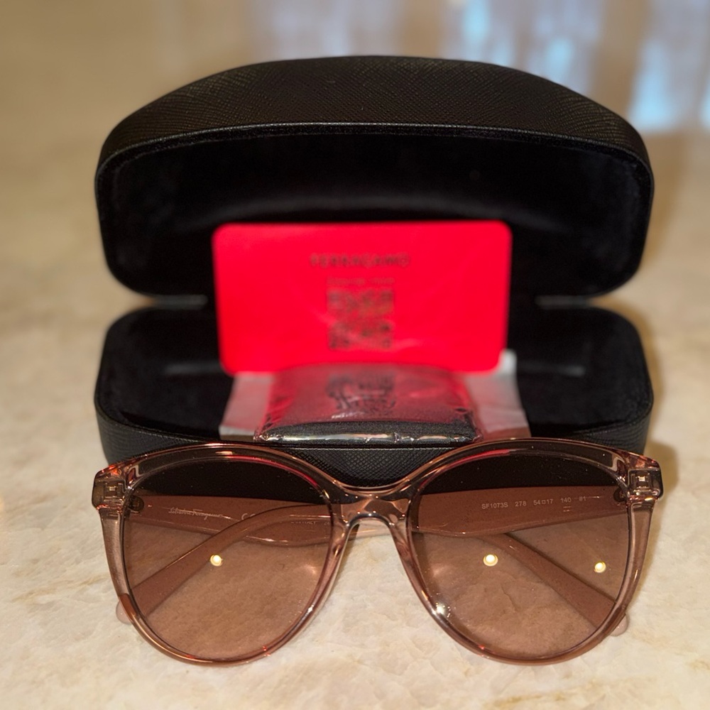 Salvatore Ferragamo Translucent Brown Gradient Women's Cat Eyes Sunglasses
